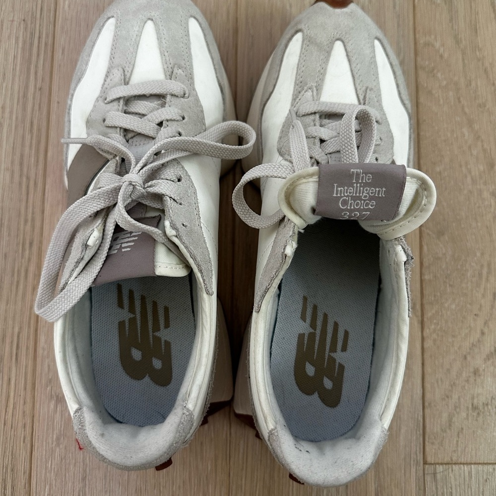 New Balance 327 Sea Salt and Gray